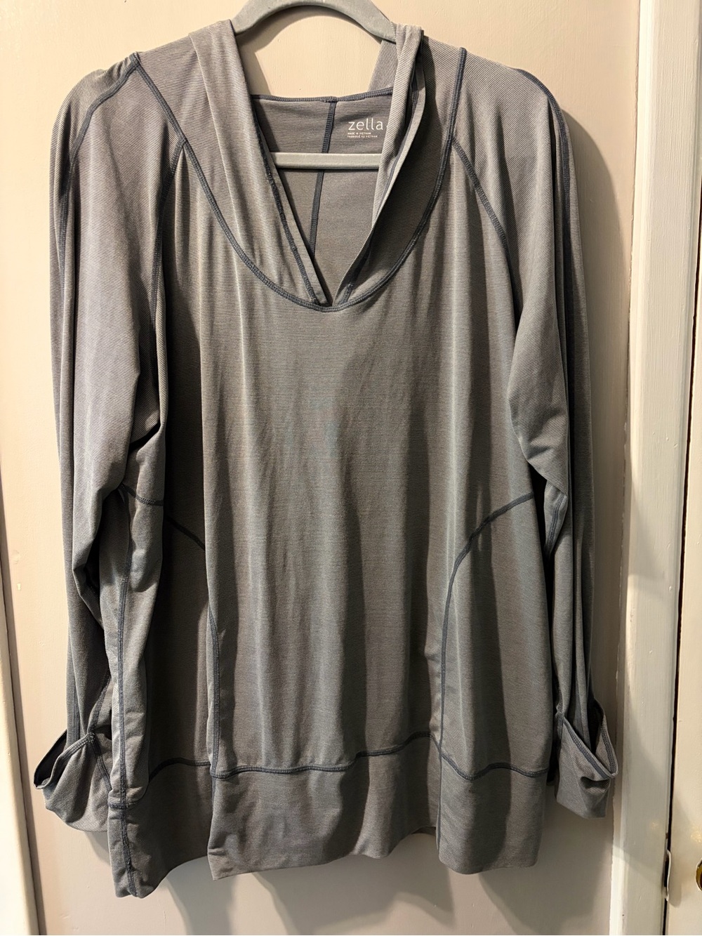 Zella Gray Lightweight Hooded Pullover